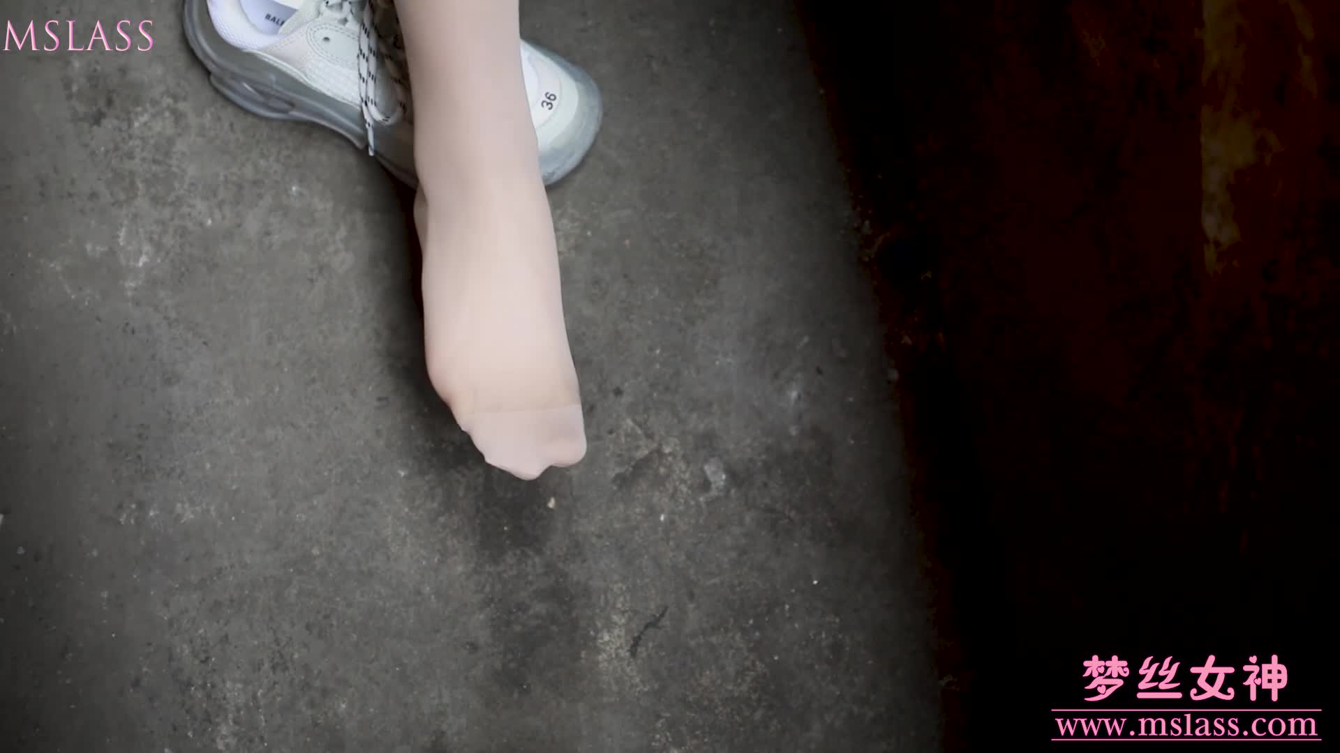 图片[3]-MSLASS梦丝女神_2019_04_23_NO.010_梦素_复古楼的性感美_83_1P1V_1.41GB - aifuli.cc-aifuli.cc