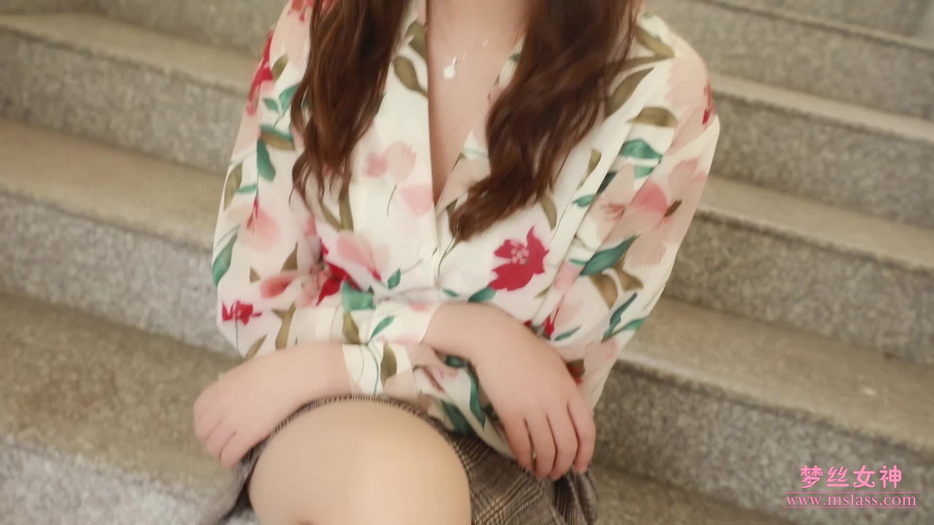 MSLASS梦丝女神_2019_05_20_NO.027_魏婷婷_宿楼丝袜玉足女神_67_1P1V_995MB-aifuli.cc