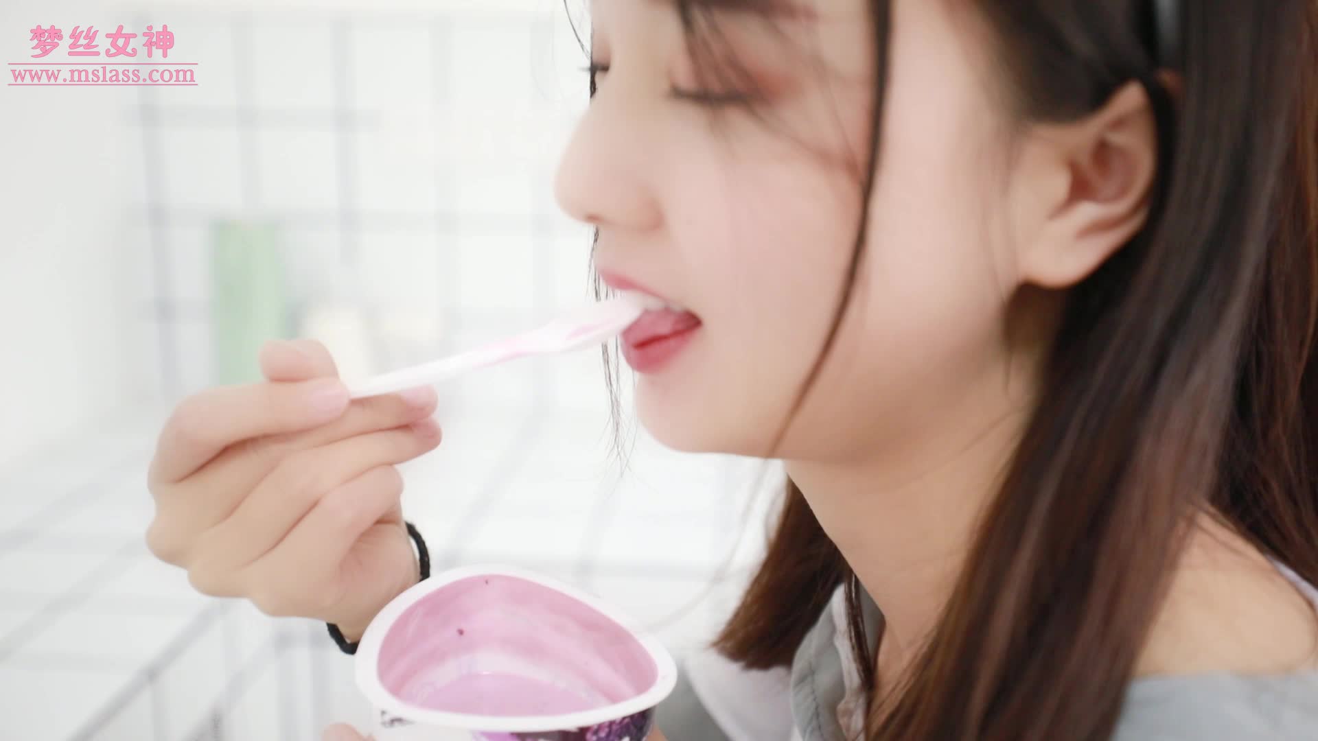 MSLASS梦丝女神_2019_05_27_NO.033_玥玥_白色丝袜空间_80_1P1V_1.34GB - aifuli.cc-aifuli.cc