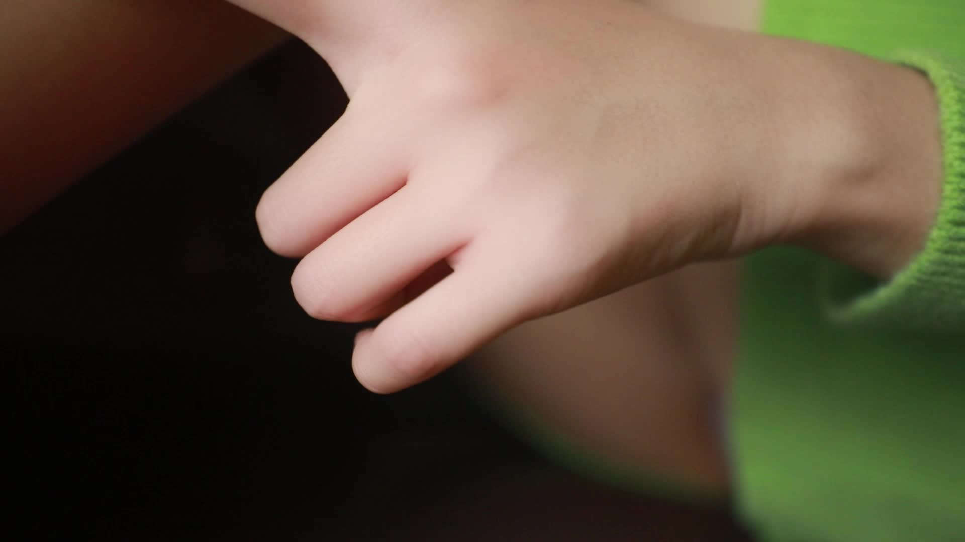 图片[3]-MSLASS梦丝女神_2019_11_27_NO.081_小允儿_喜欢绿绿的衣服_67_1P1V_1.2GB - aifuli.cc-aifuli.cc