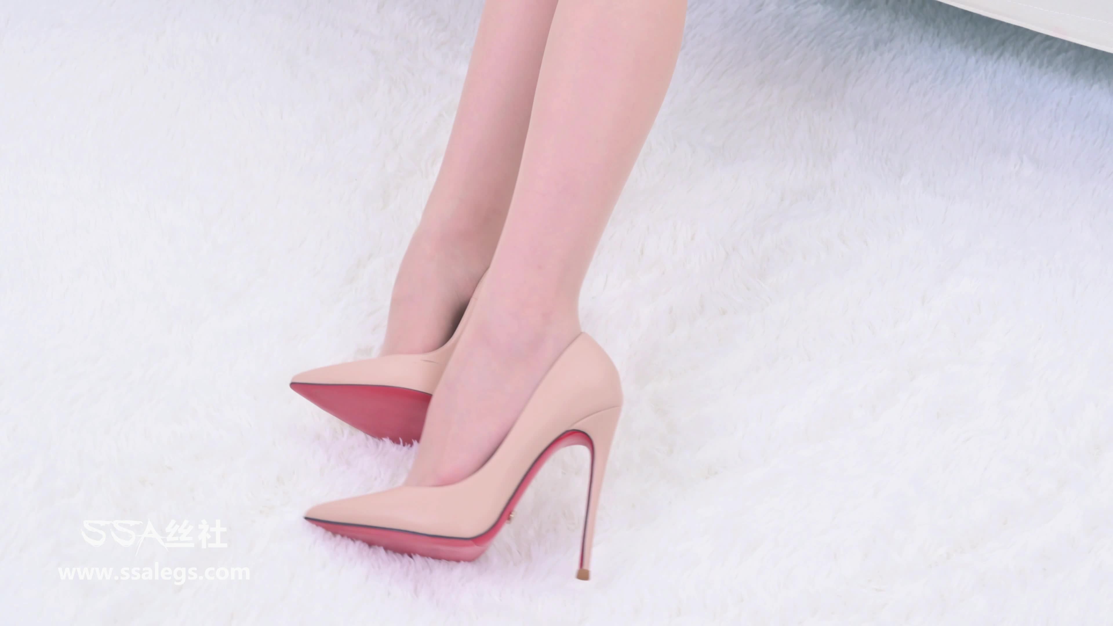 图片[3]-SSA丝社_短片_NO.017_晶晶_沙发上的晶灵_1V_1.29G - aifuli.cc-aifuli.cc