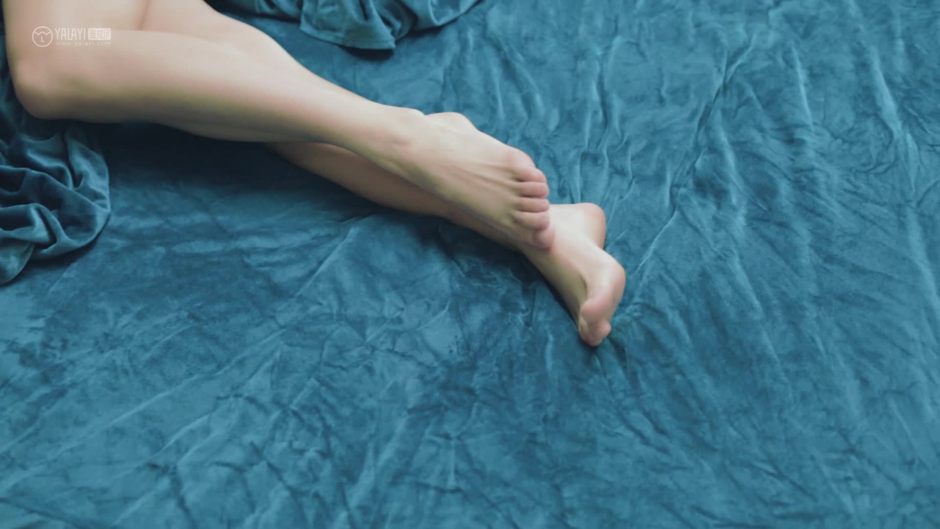 图片[3]-YALAYI雅拉伊_视频_2019.06.10_V042_红装素裹_徐雅熙_1V_127M - aifuli.cc-aifuli.cc