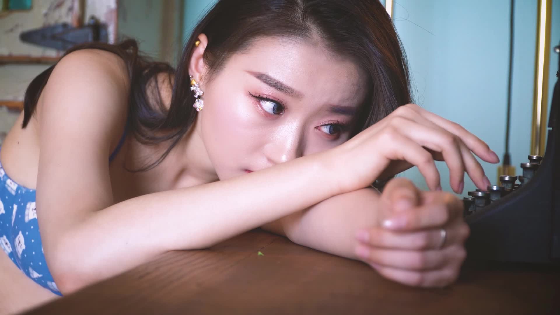 YALAYI雅拉伊_视频_2019.10.07_V078_娇艳欲滴_心怡_1V_144M-aifuli.cc