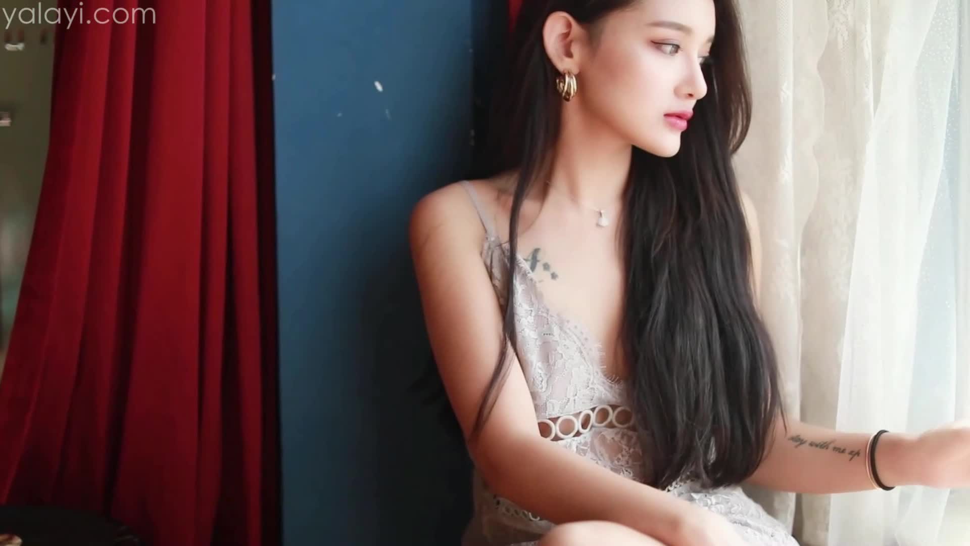 YALAYI雅拉伊_视频_2021.04.24_V154_无问_梓杨_1V_48.3MB - aifuli.cc-aifuli.cc