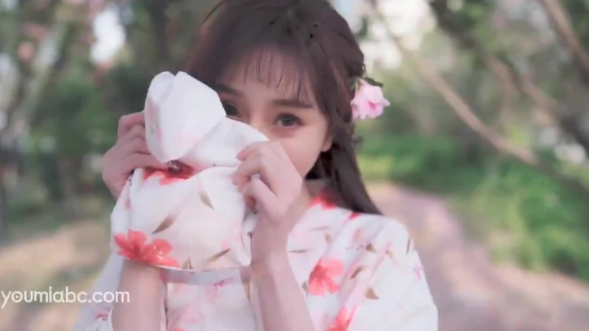 YouMei尤美_视频_2019.08.10_NO.256_樱花树下_李纤纤_1V_290MB - aifuli.cc-aifuli.cc