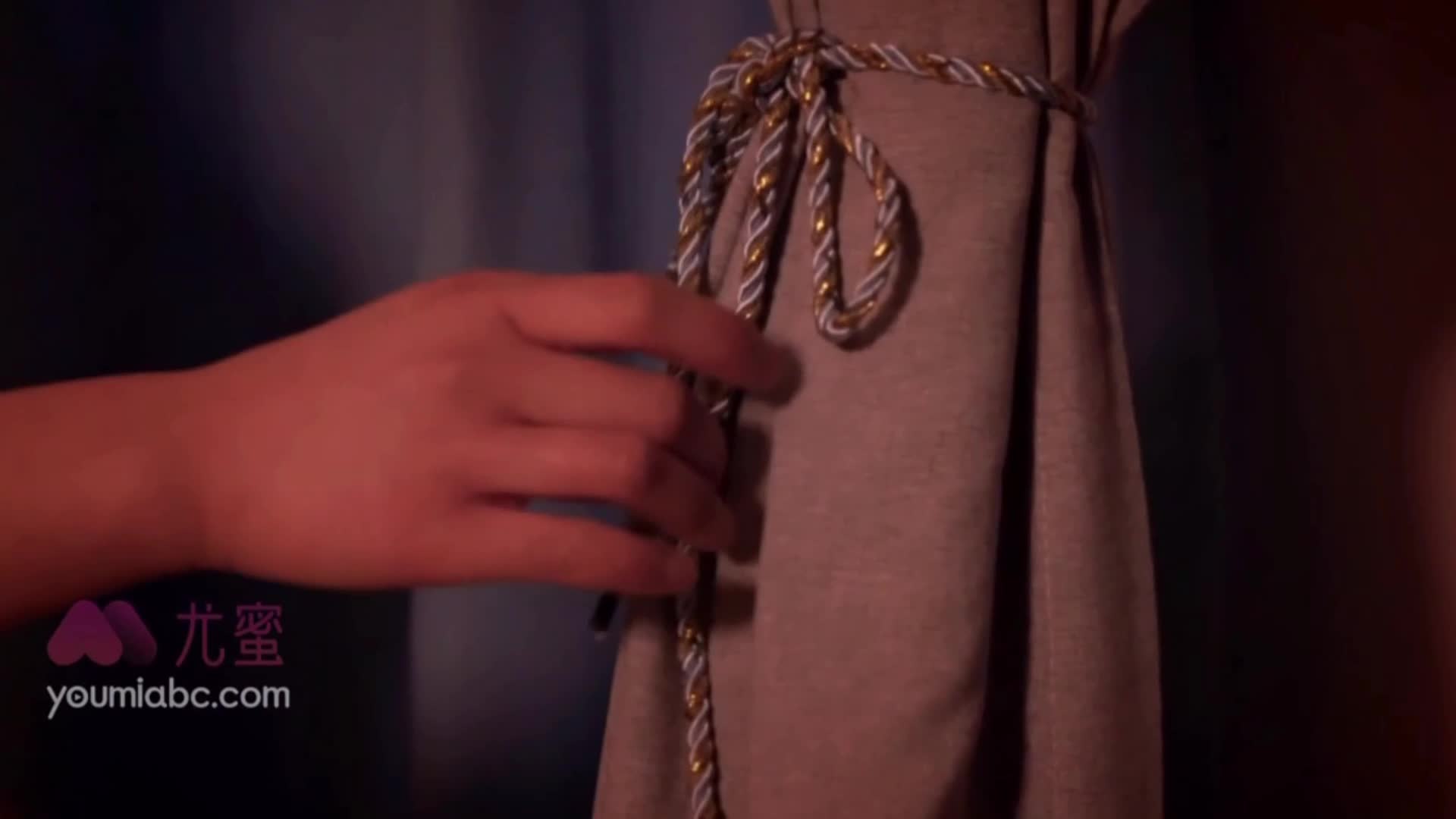 图片[2]-YouMi尤蜜_视频_2020.04.30_NO.621_迷情幻境_如歌_1V_145MB - aifuli.cc-aifuli.cc