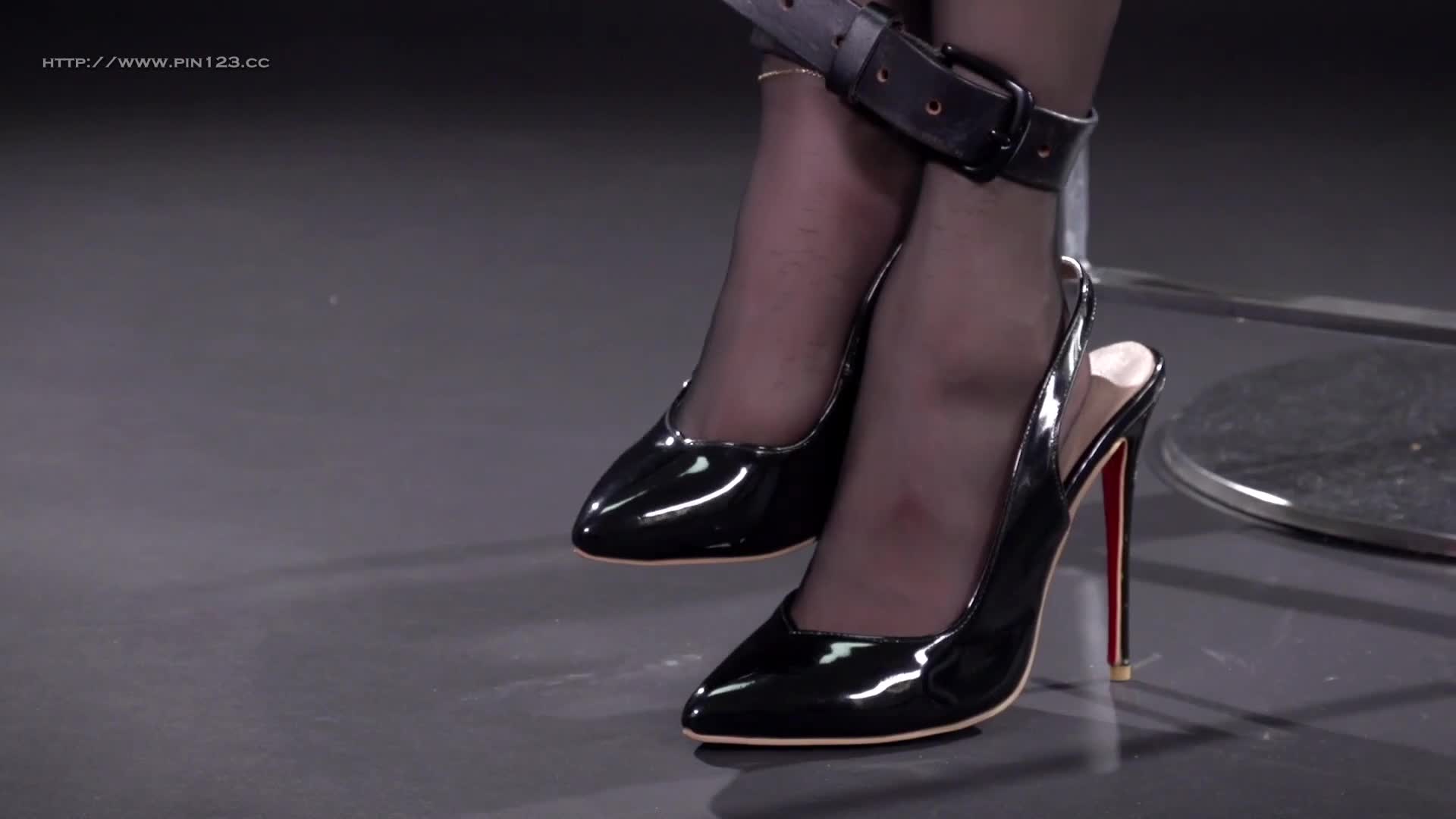 图片[2]-Ligui丽柜_2023.08.19_HD视频_撕袜四马_小七_1V_1.09G - aifuli.cc-aifuli.cc