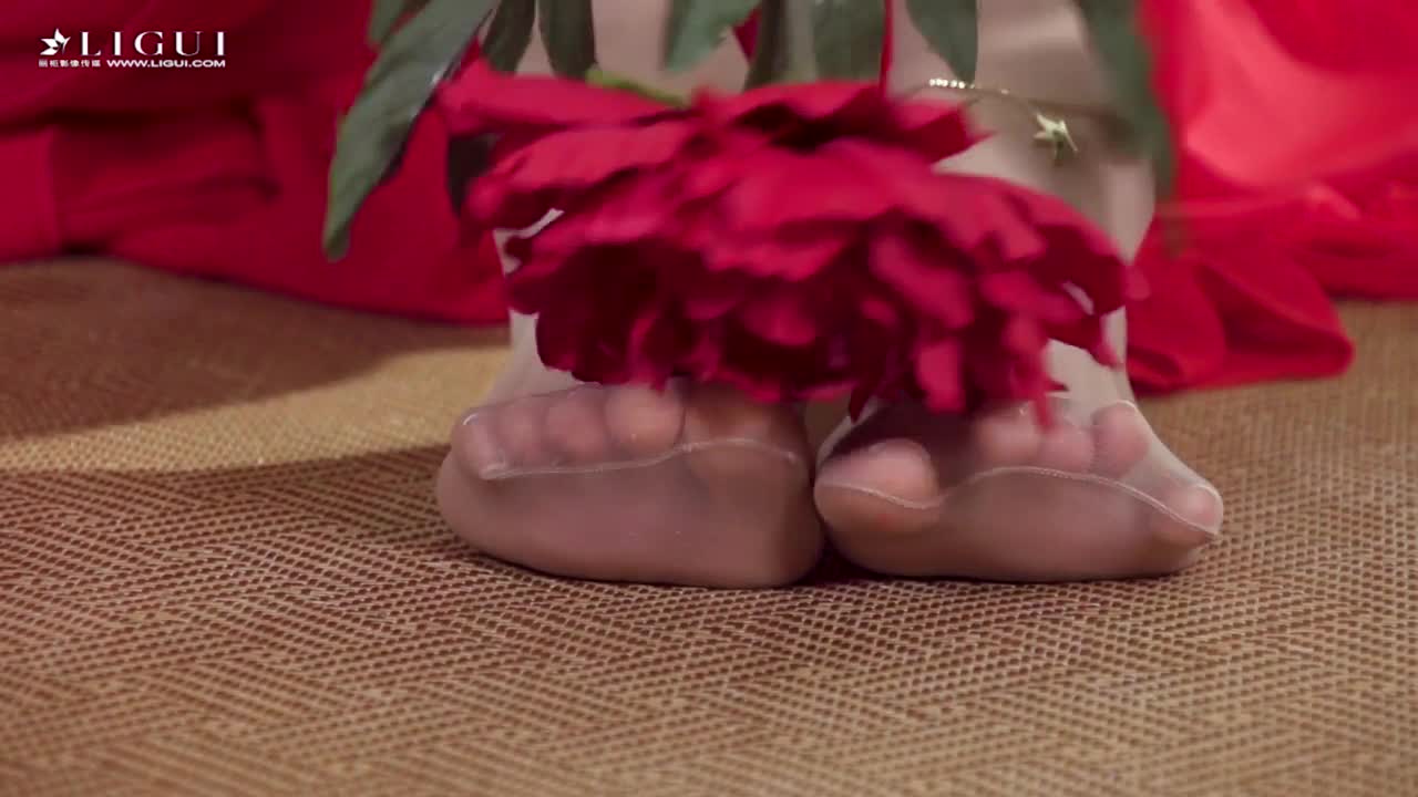 图片[4]-Ligui丽柜_HD354_王炜炜_红莲截_1_1V_596.4M - aifuli.cc-aifuli.cc