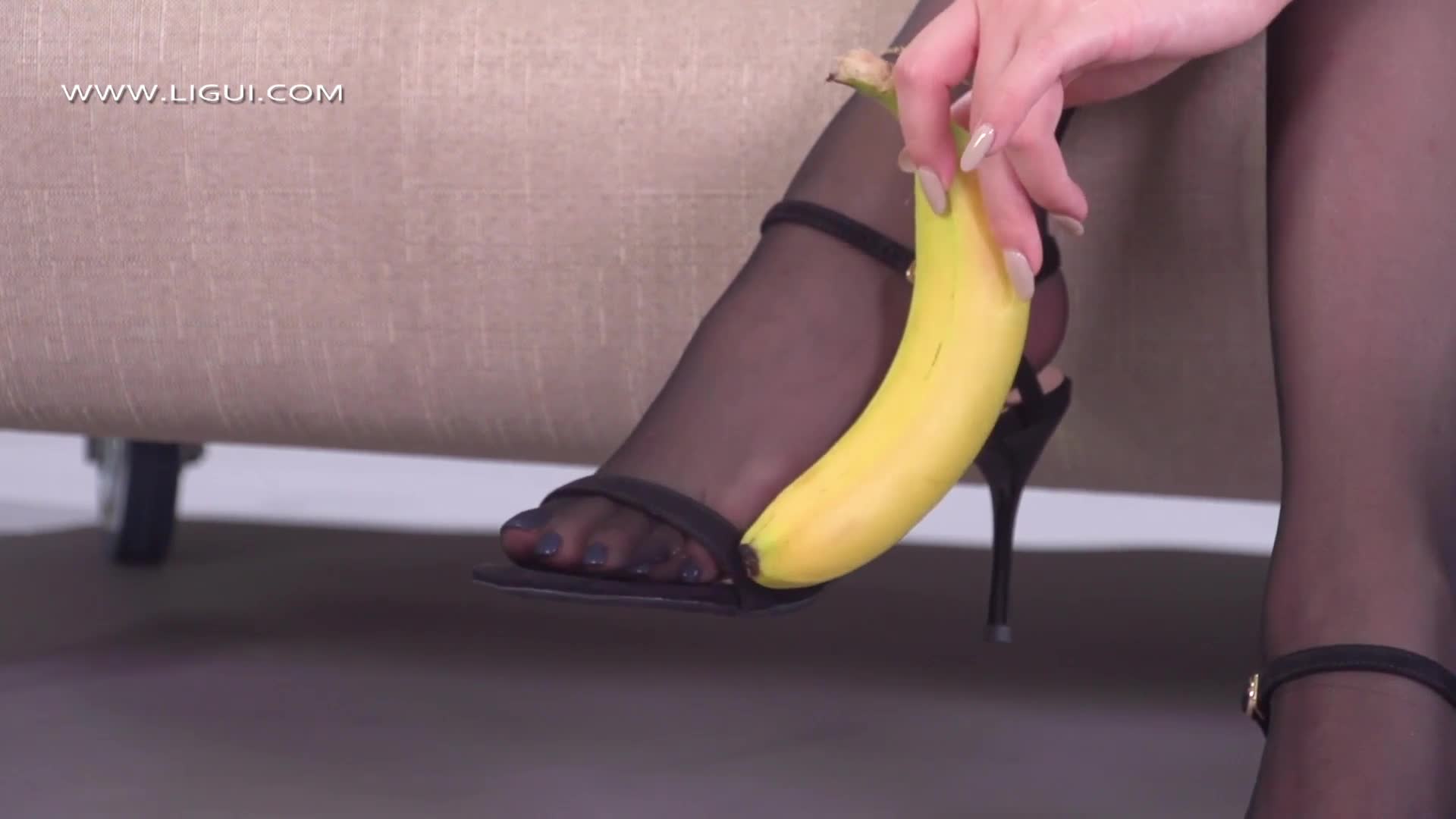 Ligui丽柜_HD视频_2020.10.29_莲香女佣_多多_1V_473MB-aifuli.cc