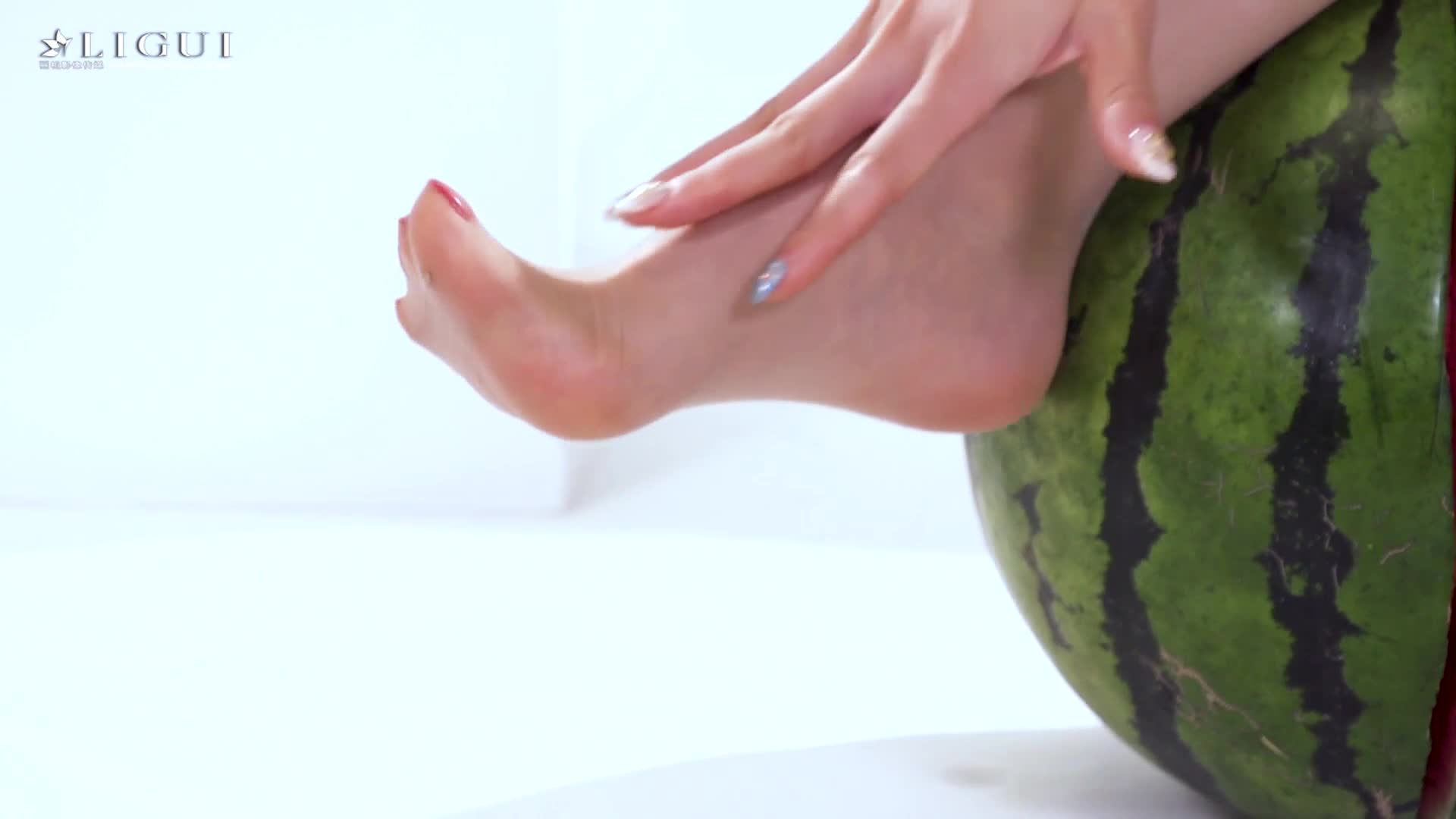 图片[4]-Ligui丽柜_HD视频_2020.11.24_瓜蒂并熟_凉儿_1V_238MB - aifuli.cc-aifuli.cc