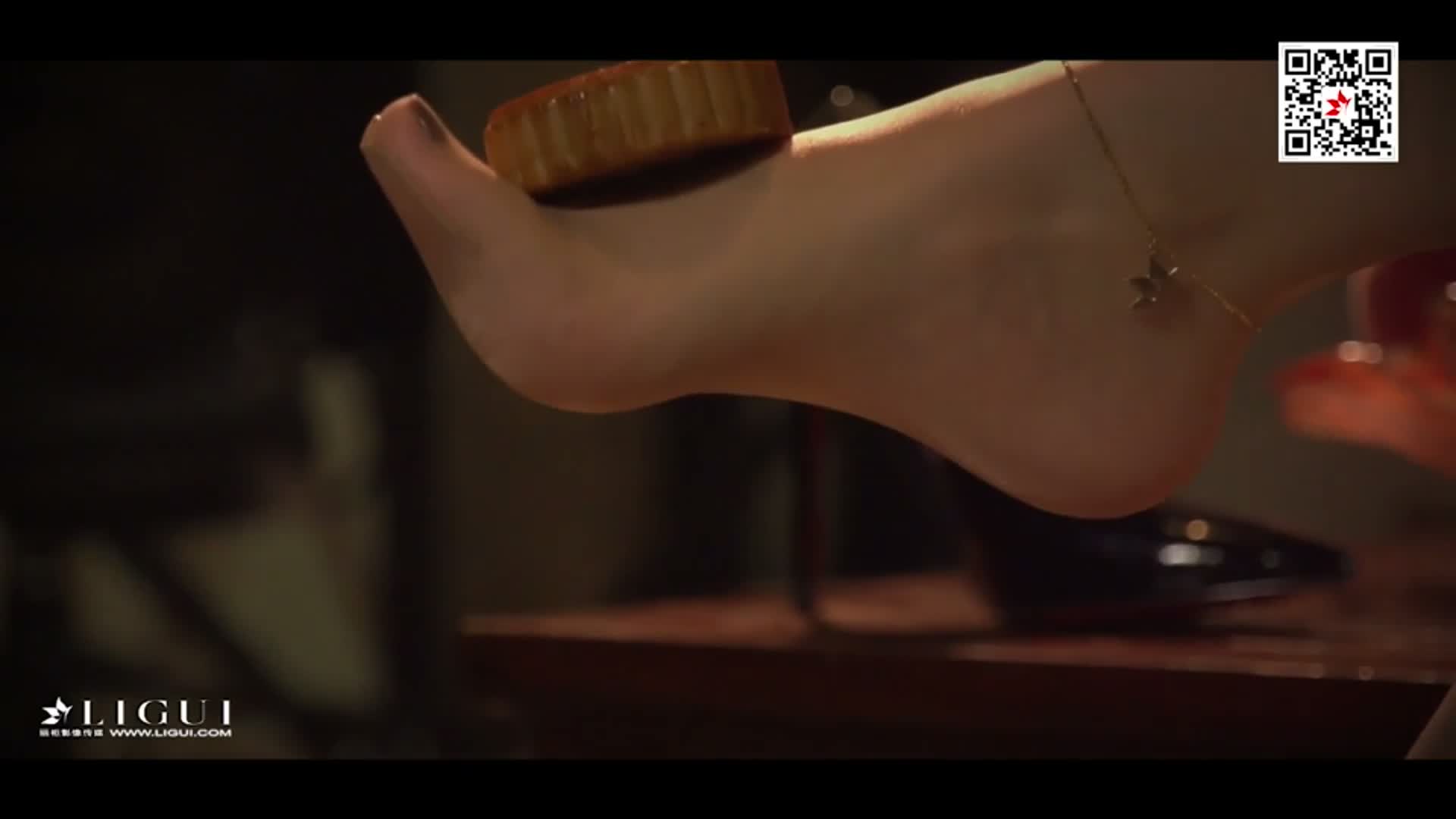 图片[2]-Ligui丽柜_高清视频_2017.10.10_高跟美腿的佳节盛宴_Vicky_1V_555M - aifuli.cc-aifuli.cc