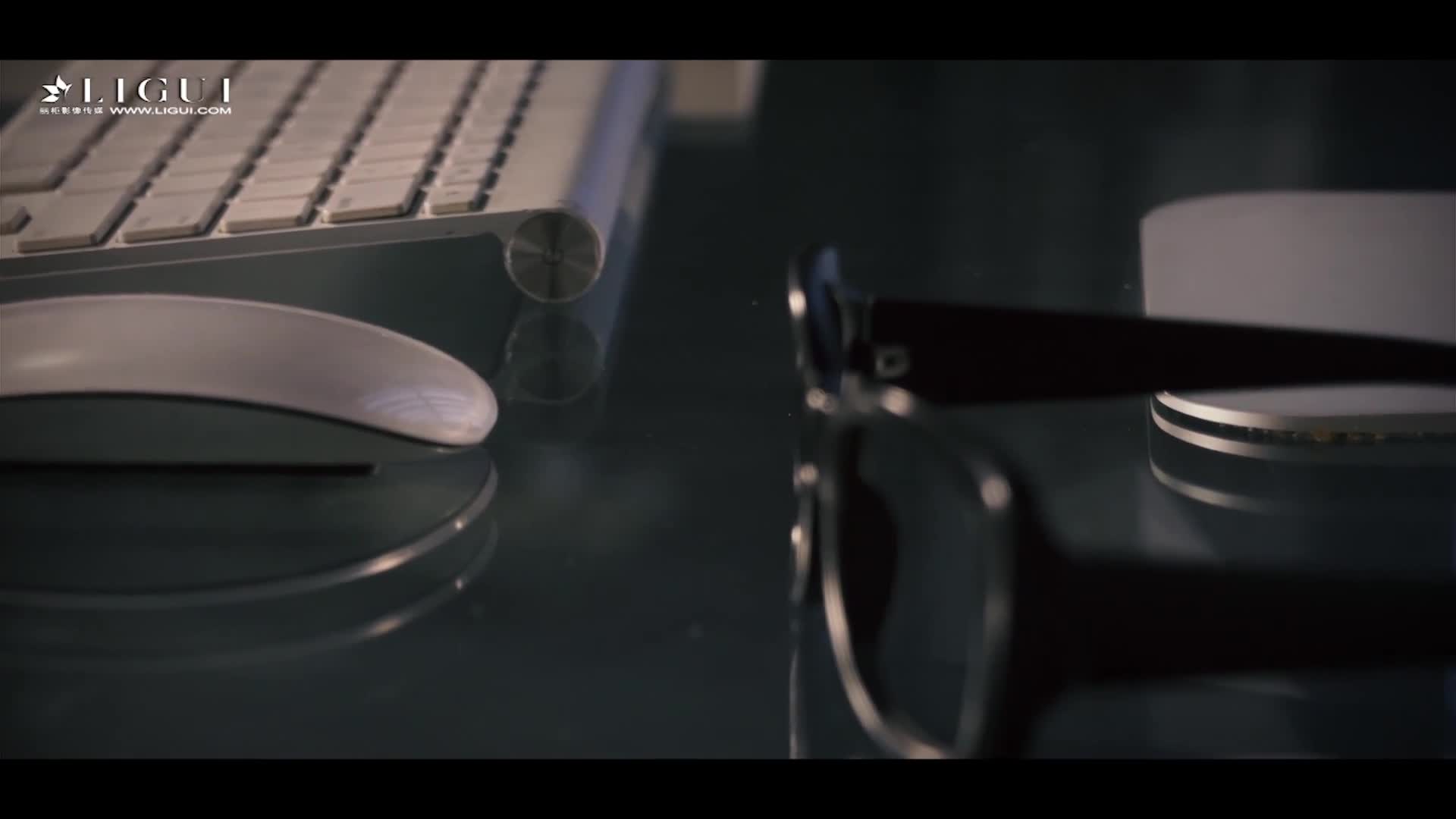 Ligui丽柜_高清视频_2017.11.02_媛宝_白领美腿丝袜里的故事_1V_170M - aifuli.cc-aifuli.cc