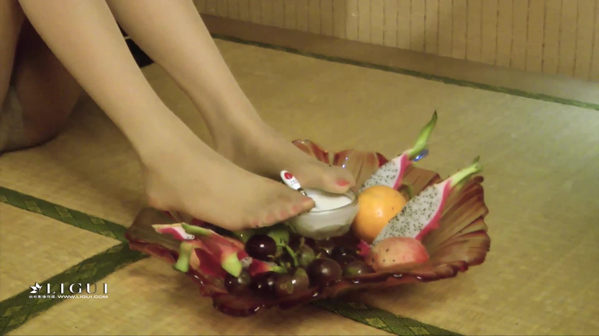 图片[3]-Ligui丽柜_高清视频_2017.11.04_潇潇_贵足圣宴_1V_190M - aifuli.cc-aifuli.cc
