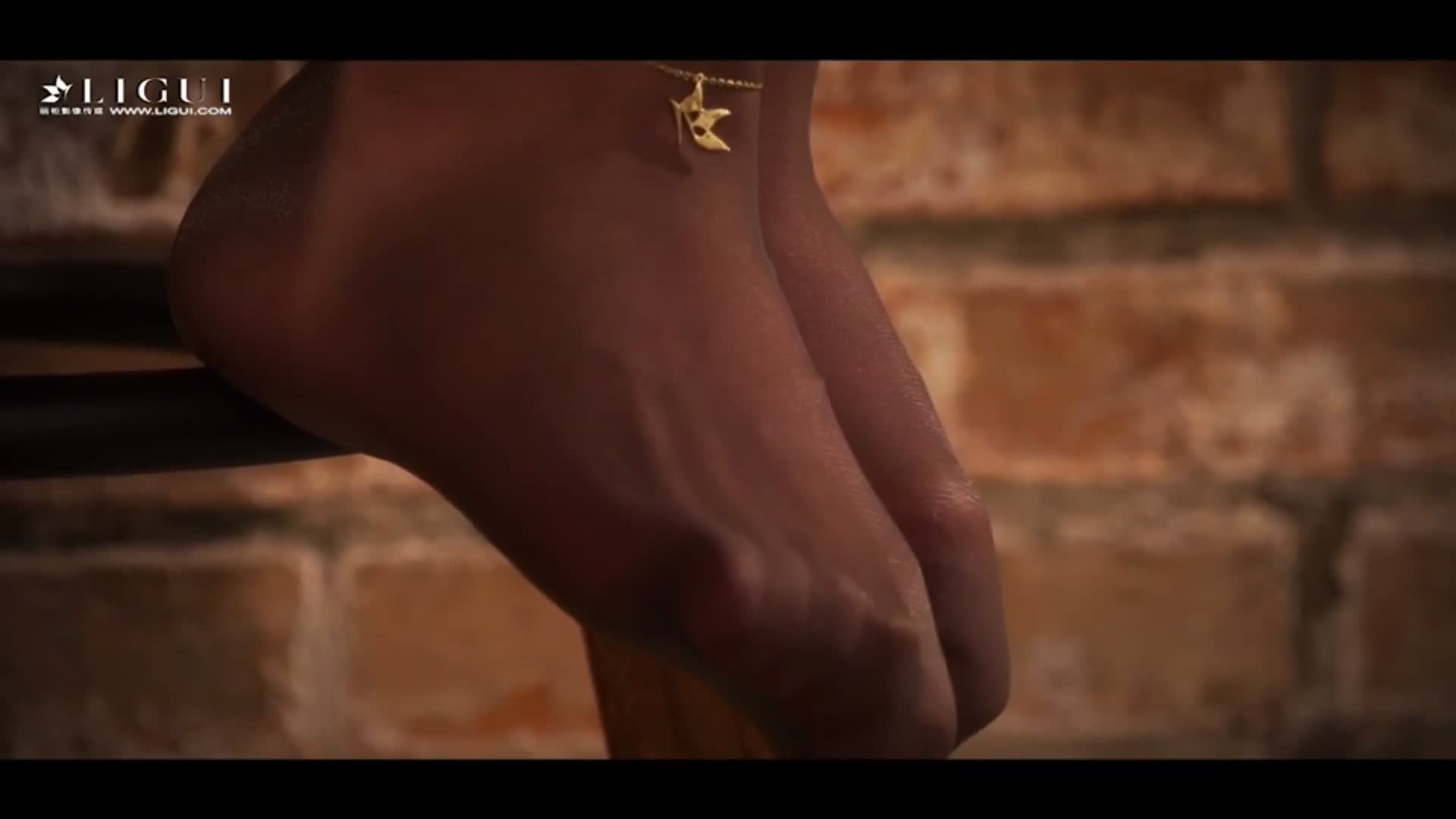 图片[3]-Ligui丽柜_高清视频_2017.11.25_美女陪唱琴丝撩动_悠悠_1V_154M - aifuli.cc-aifuli.cc