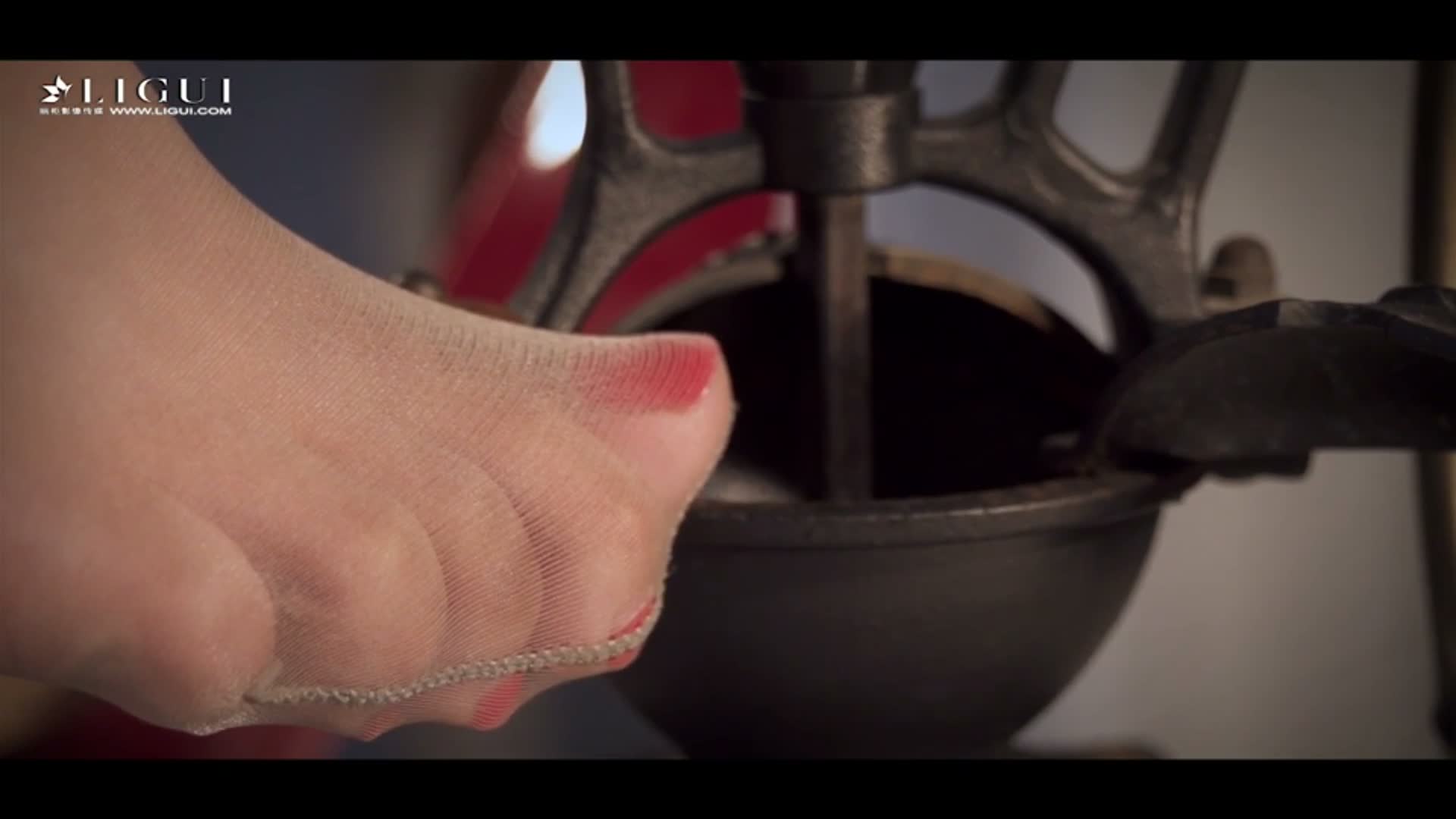 图片[4]-Ligui丽柜_高清视频_2017.12.23_狂野香甜_丝丝润滑_温蒂_1V_245M - aifuli.cc-aifuli.cc