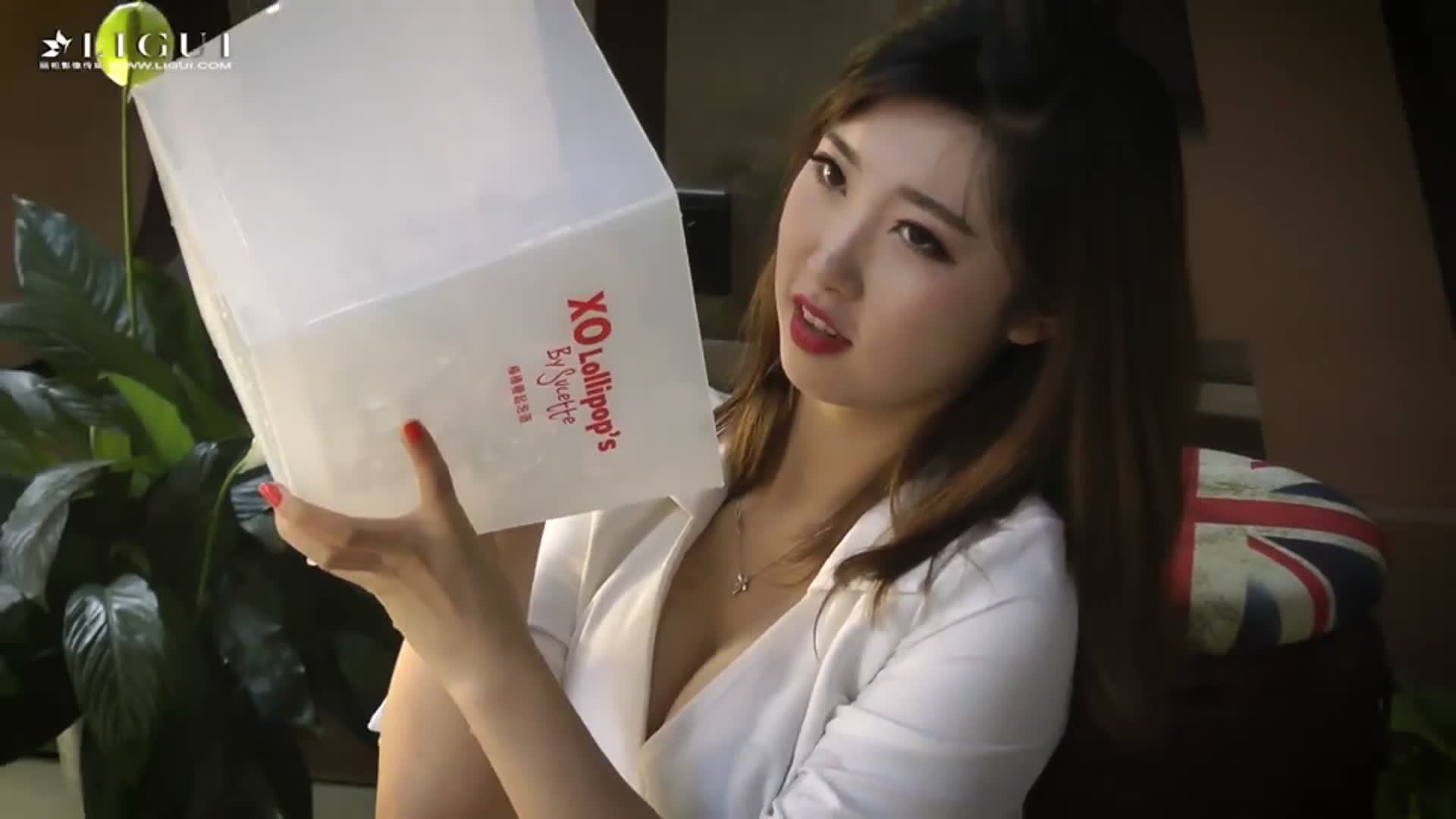 Ligui丽柜_高清视频_2018.06.14_冰桶挑战_筱筱_筱筱_1V_172M - aifuli.cc-aifuli.cc