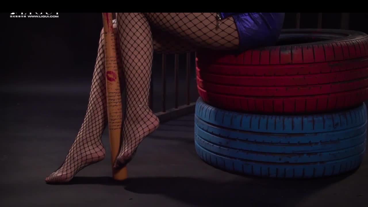 图片[4]-Ligui丽柜_高清视频_2018.10.27_炼狱小丑女_筱筱_1V_384M - aifuli.cc-aifuli.cc