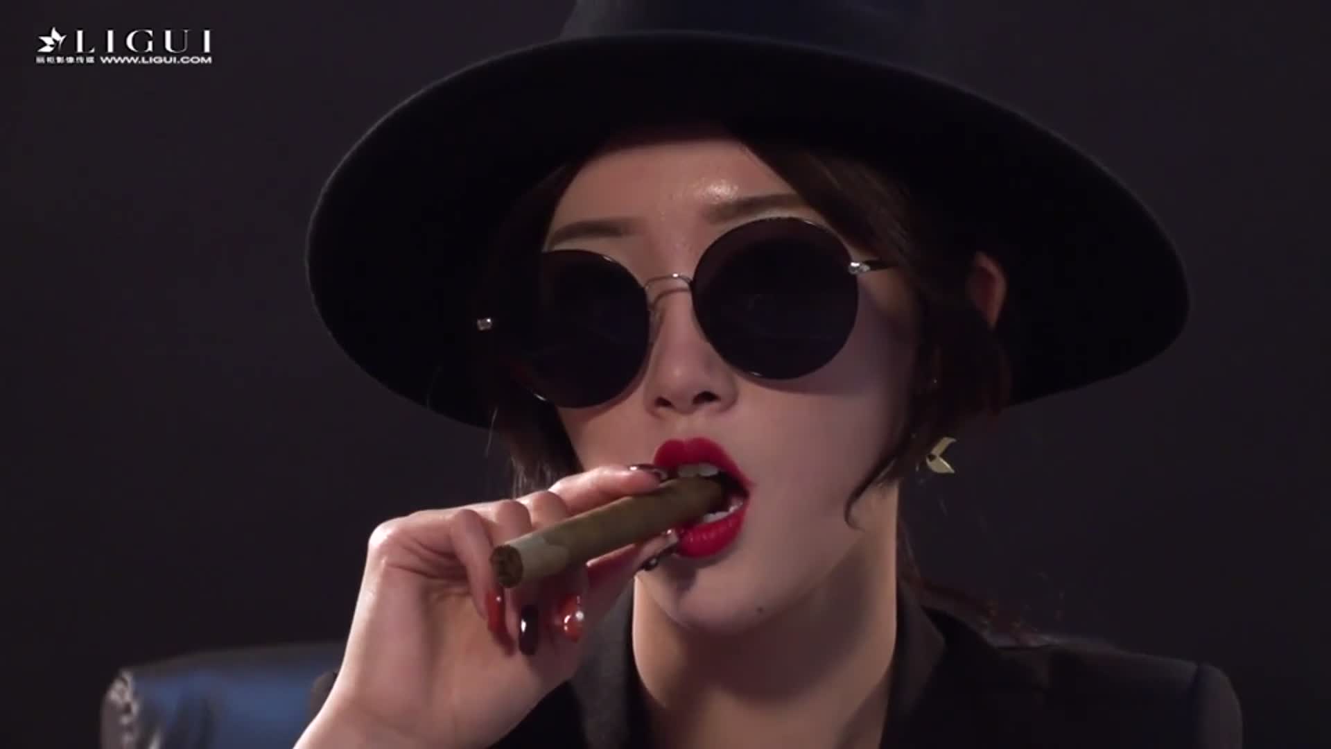 Ligui丽柜_高清视频_2018.11.20_黑丝千后_筱筱_1V_327M - aifuli.cc-aifuli.cc