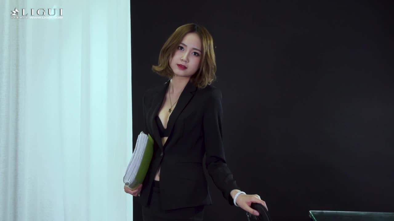 Ligui丽柜_高清视频_2019.10.22_职场新秀_爆款美腿_RITA_1V_276MB - aifuli.cc-aifuli.cc