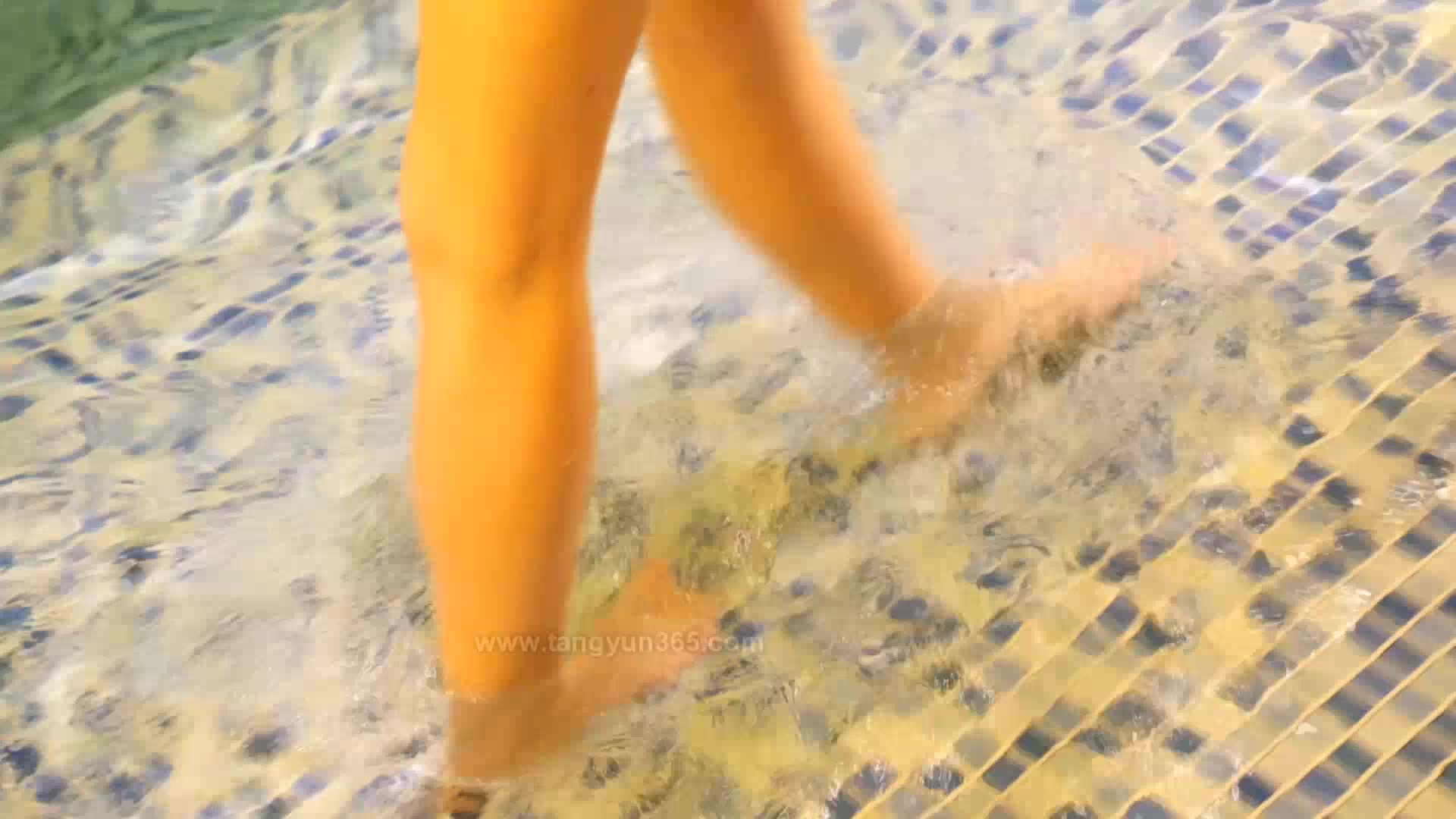 唐韵视频_VX0040_小琪比基尼美足_1V_328.28M-aifuli.cc