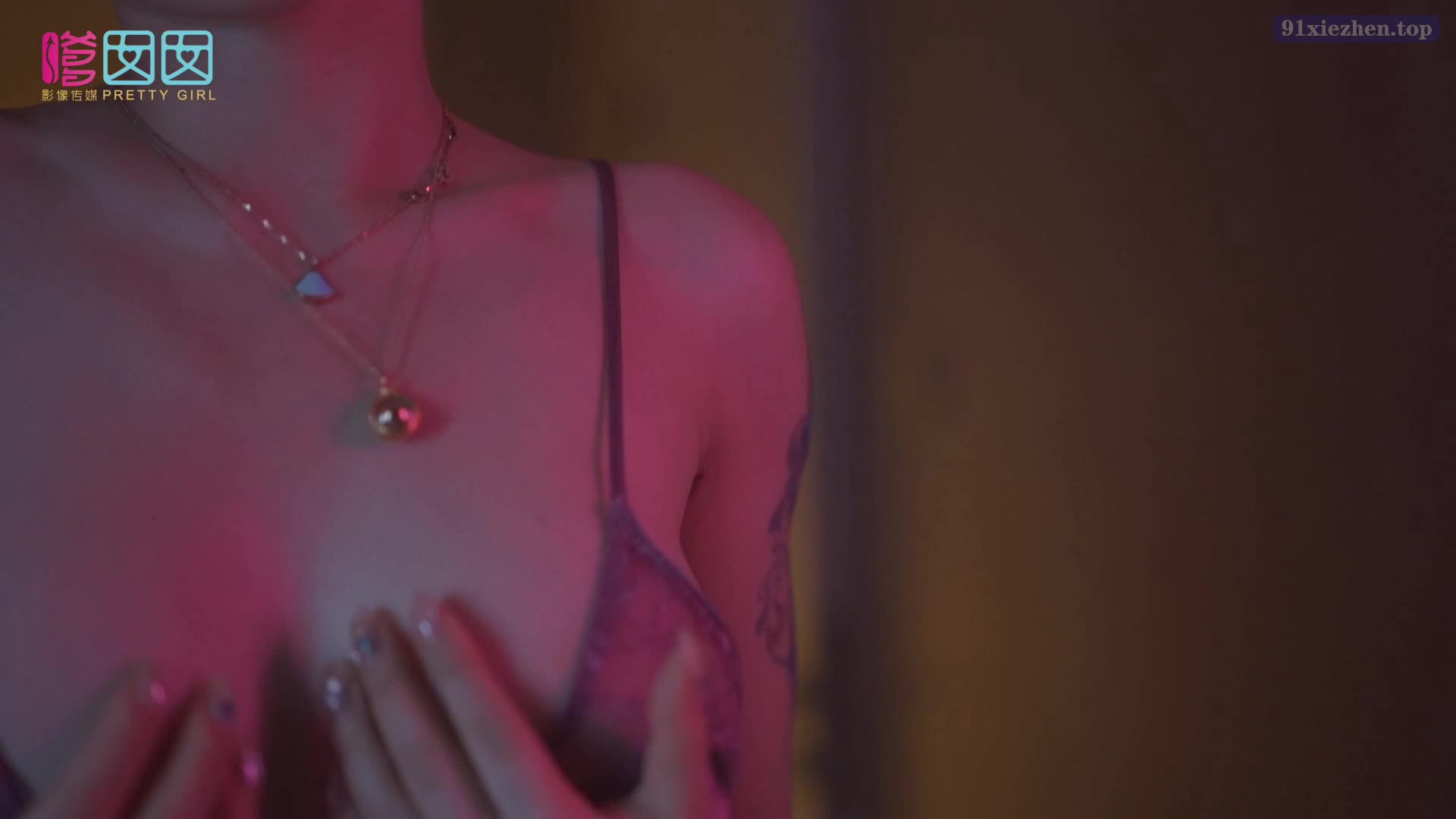 图片[2]-FEILIN_2018.11.28_VN.114_琪琪Regina - aifuli.cc-aifuli.cc