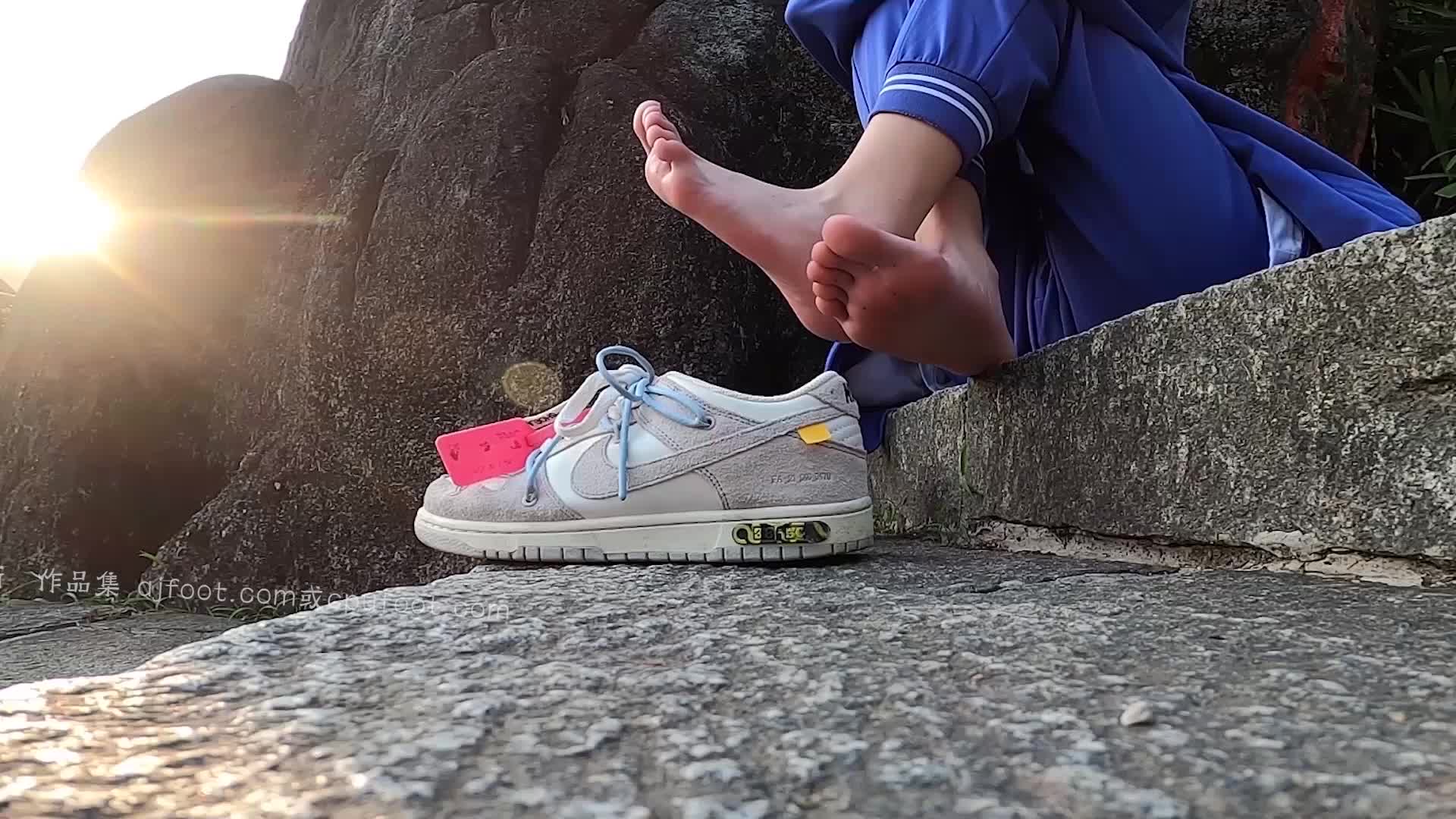 图片[5]-见新摄影_NO.011_梦回学生时代_公园校服棉袜裸足_295P1V_2.95G - aifuli.cc-aifuli.cc