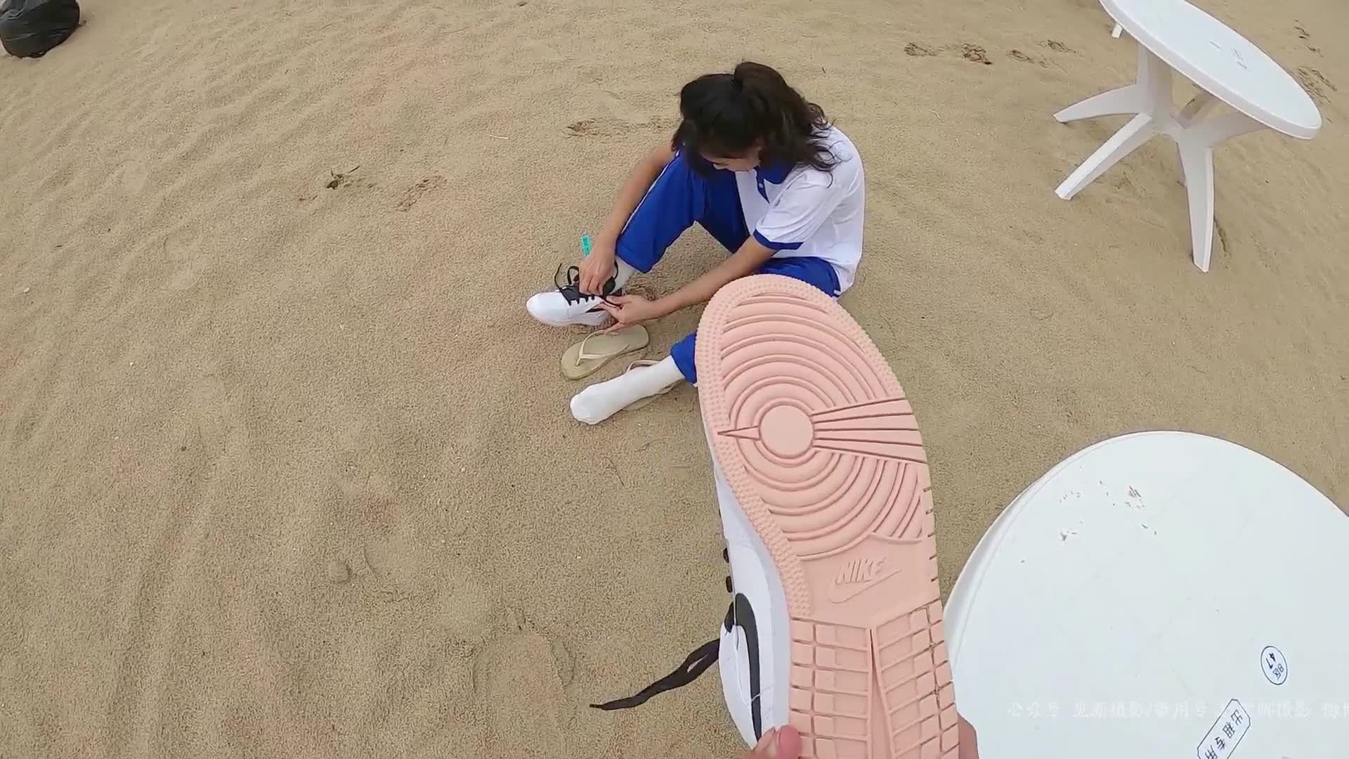 见新摄影_NO.019_世界上最甜美的沙滩校园风_连海风都是甜的_252P1V_2.86G-aifuli.cc