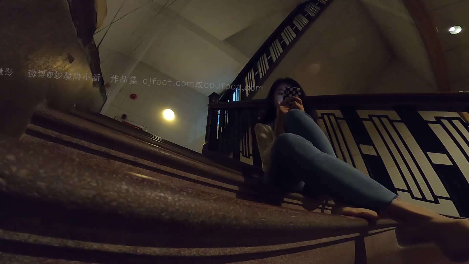 见新摄影_NO.029_王家卫风格红色高跟鞋_质朴的生活气_233P1V_1.91G-aifuli.cc