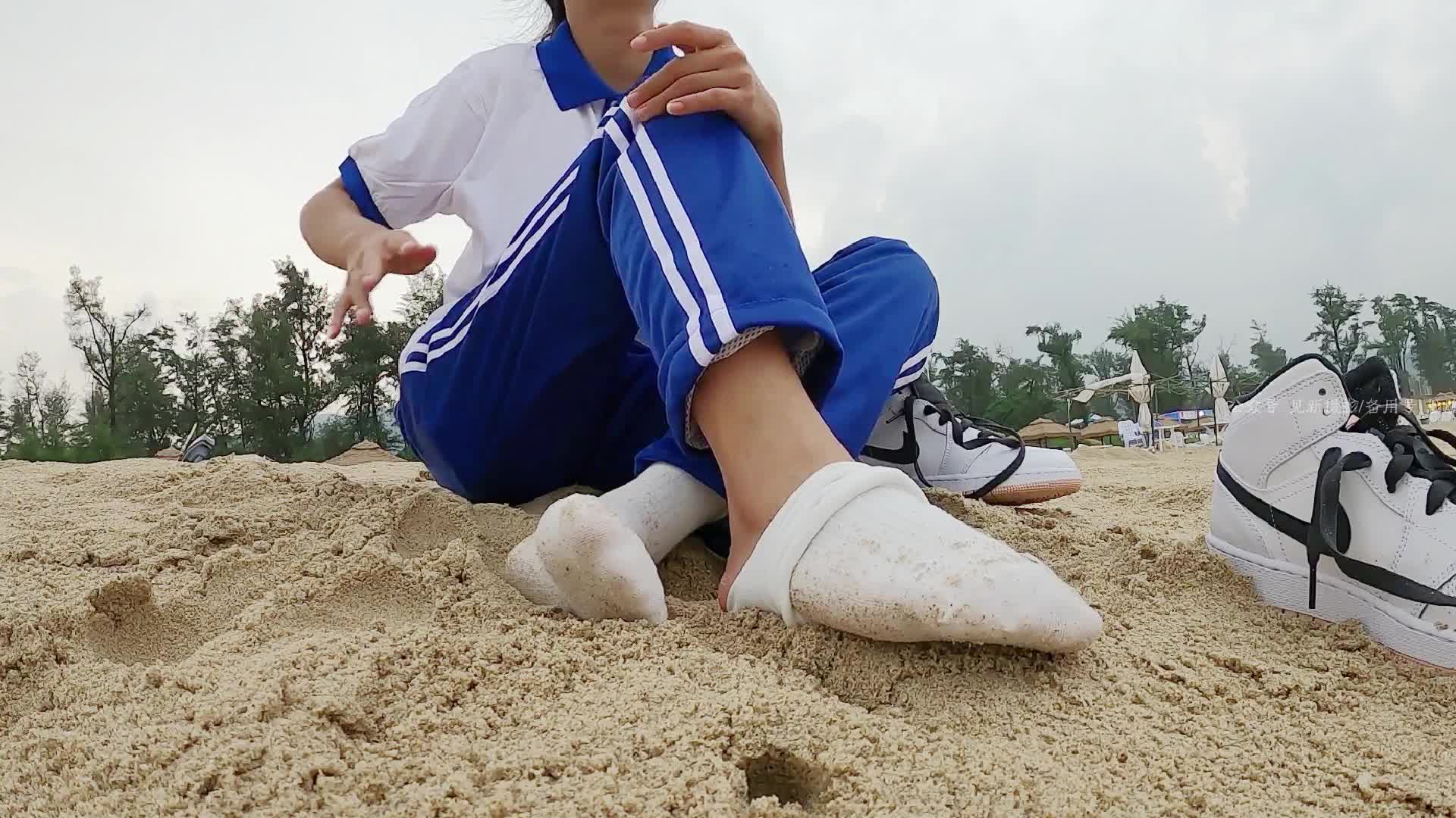 图片[5]-见新摄影_NO.046_大二网红少女校园风_深圳_西涌海岸_252P_1V_2.87G - aifuli.cc-aifuli.cc