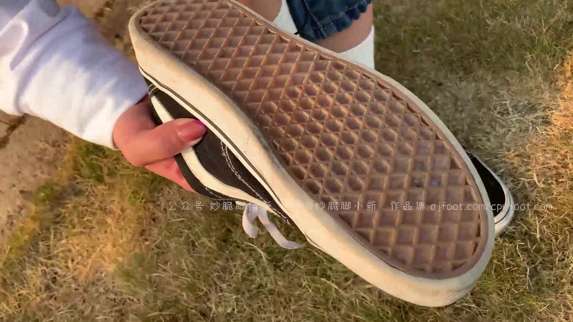 图片[2]-见新摄影_NO.049_VANA帆布鞋_牛仔裤_小可_364P_1V_2.03G - aifuli.cc-aifuli.cc