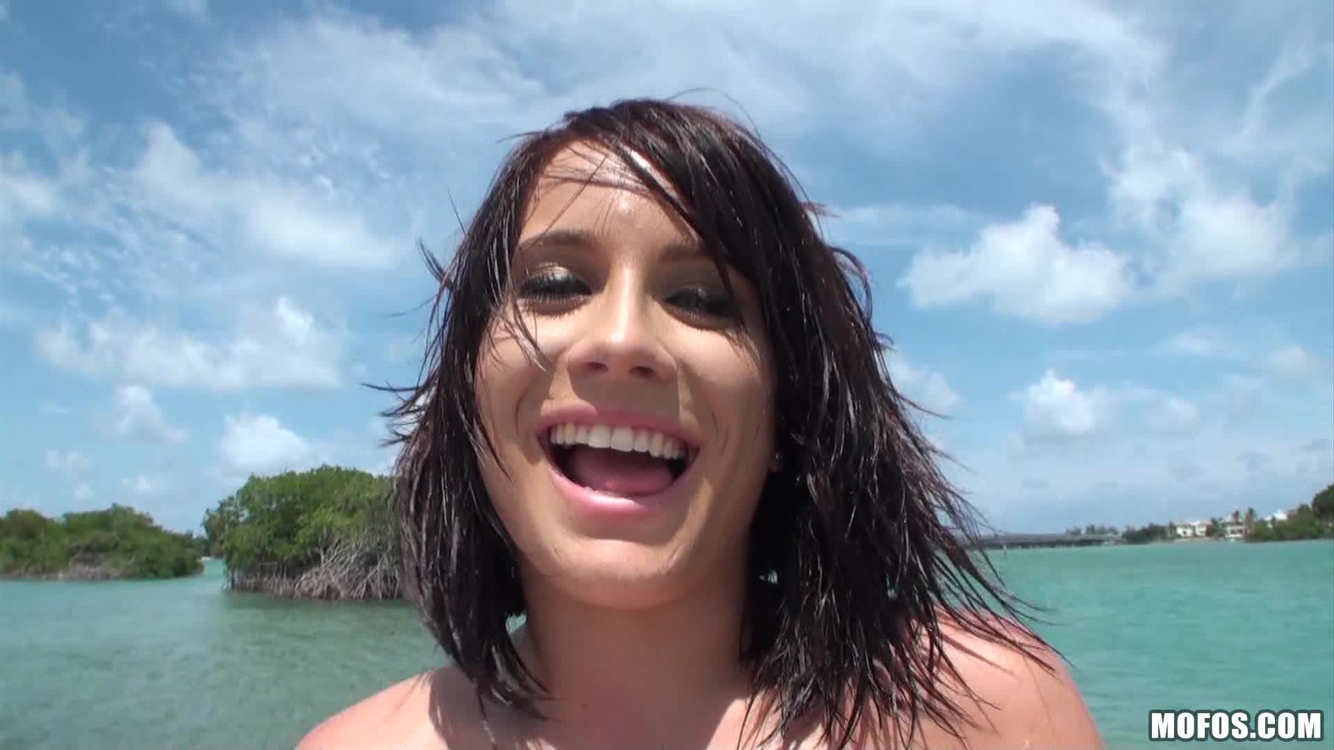 116._Kylie_Sky_32_1080_2_54_Sun_Sand_Sex_And_Sky_12.10.2011_ - aifuli.cc-aifuli.cc