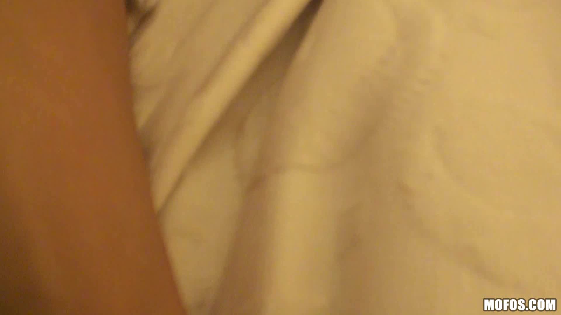 图片[5]-89._Stephani_Moretti_28_1080_2_38_Great_RIDE_To_The_Hotel_30.03.2011_ - aifuli.cc-aifuli.cc