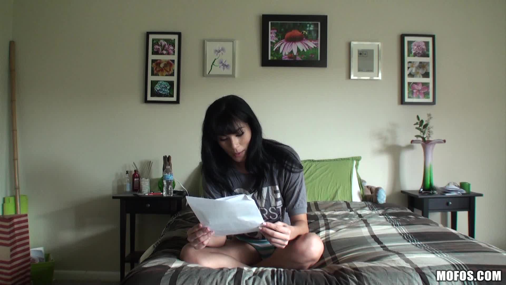 94._Sofia_29_1080_2_45_Is_This_A_Porn_Audition_Tape_04.05.2011_ - aifuli.cc-aifuli.cc