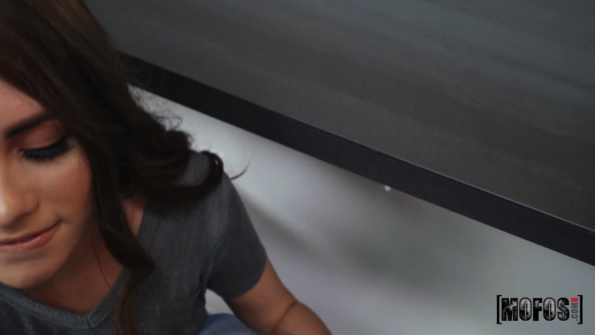 MacKenzie_Mace_1080p - aifuli.cc-aifuli.cc