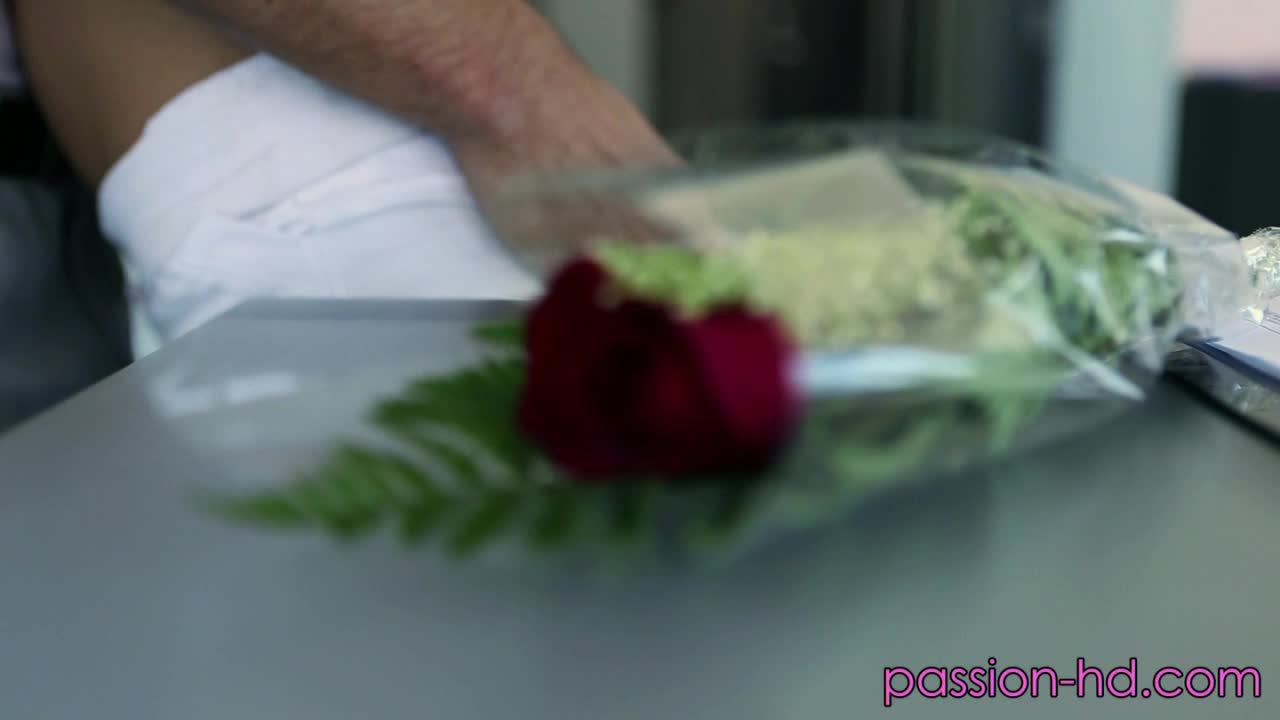 Passion_HD.12.07.25.Ella.Sexy.Cruiser.XXX.720p.WMV_TheEye - aifuli.cc-aifuli.cc