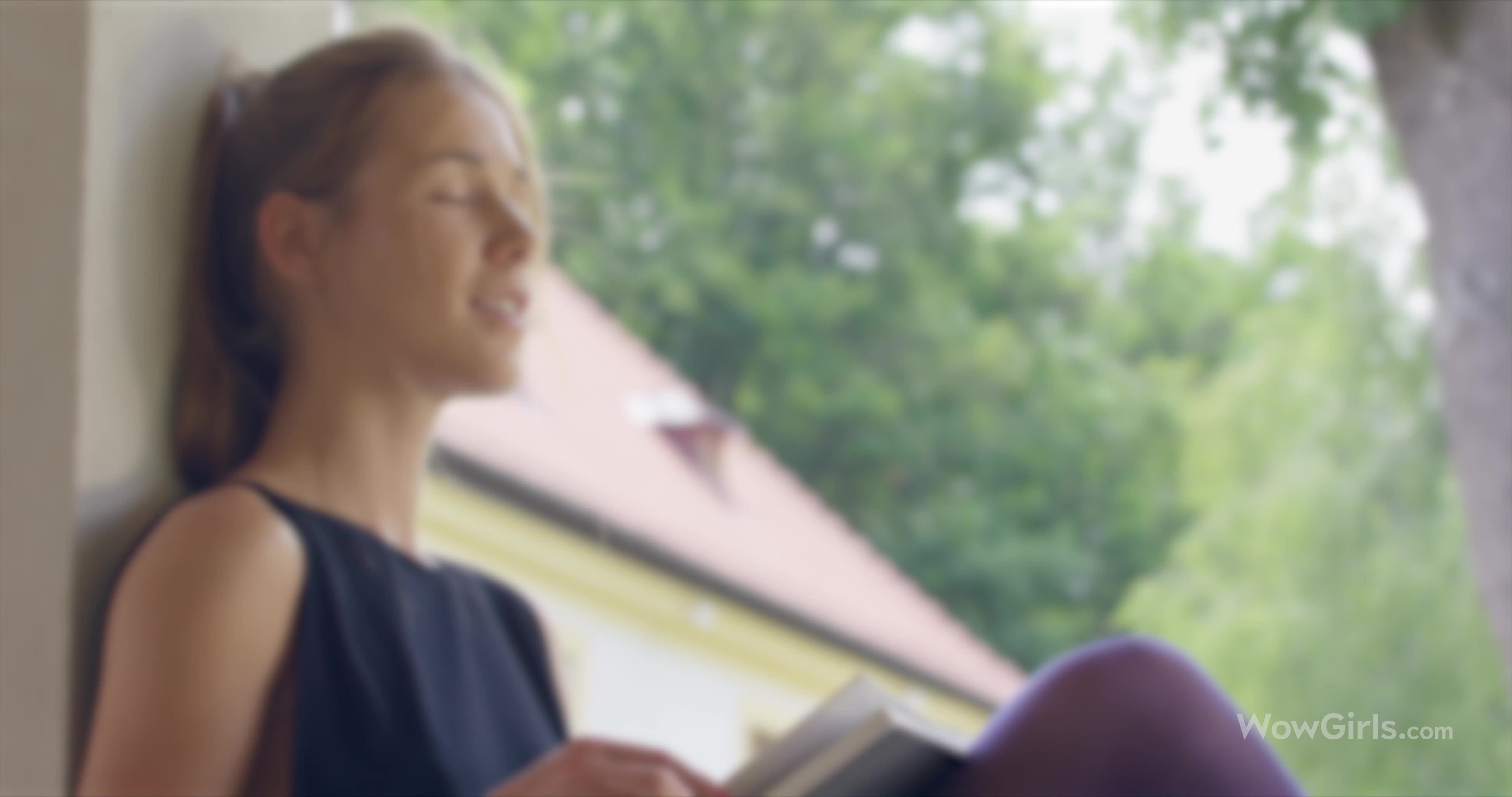 AlexisCrystal_MyFantasies_4096x2160_60fps - aifuli.cc-aifuli.cc