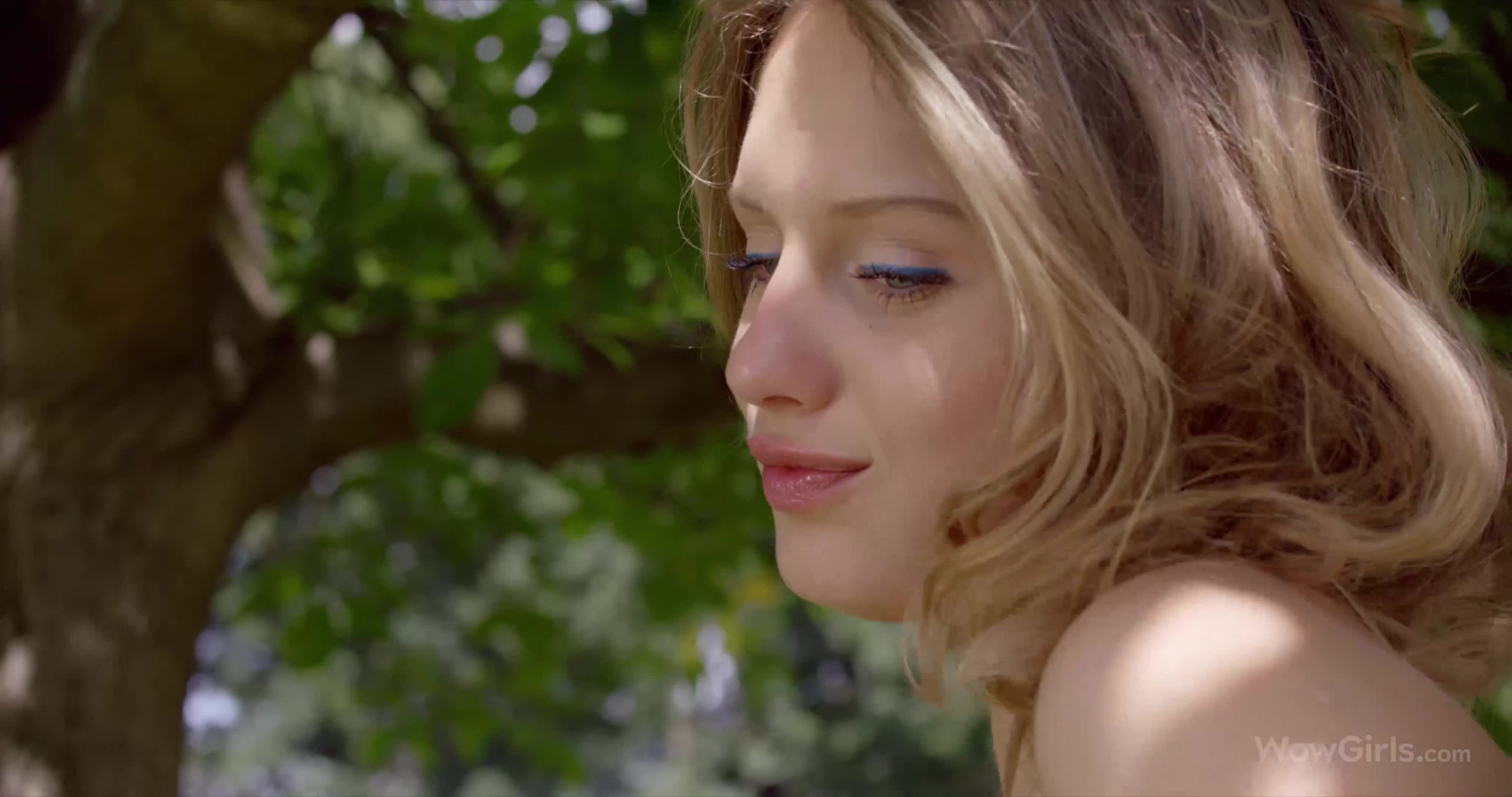 图片[2]-Clarice_TheSummerGarden_4096x2160_60fps - aifuli.cc-aifuli.cc