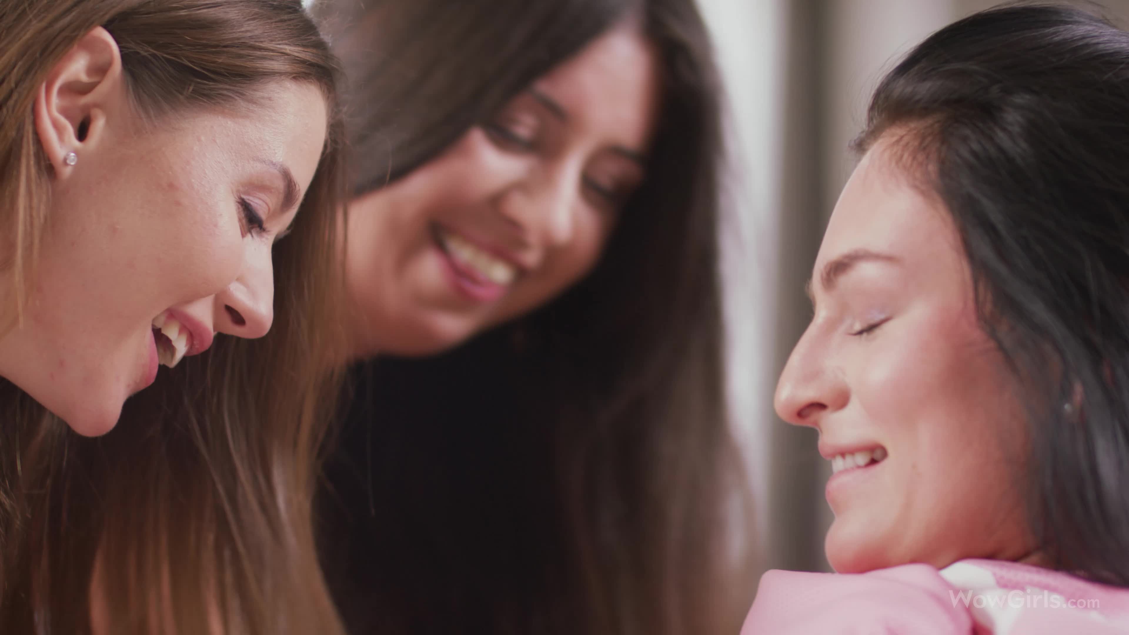 图片[4]-KattyWest_LeanneLace_Sybil_LoversOfPink_3840x2160_60fps - aifuli.cc-aifuli.cc