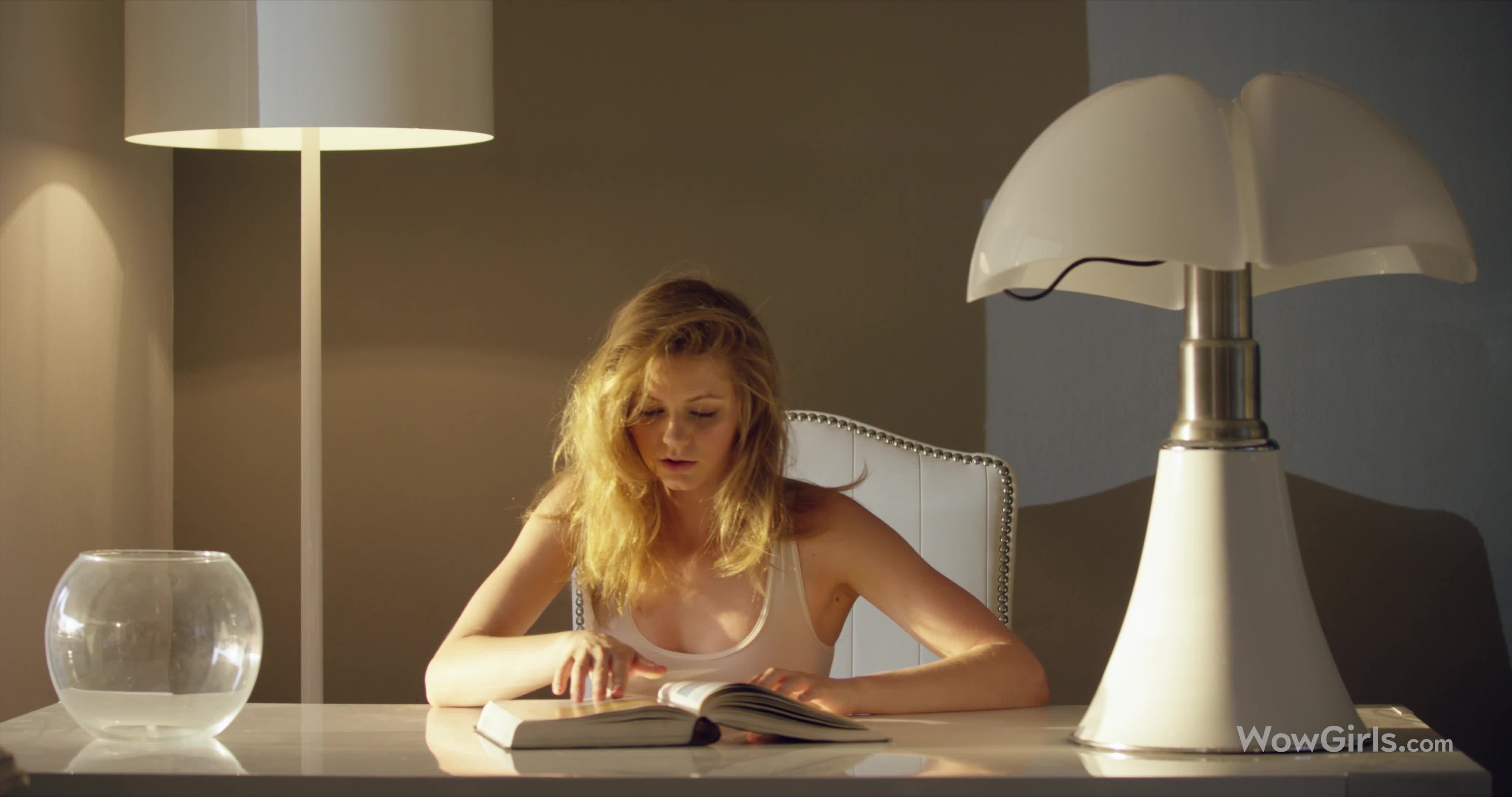 MariaPie_StunningArousal_4096x2160_60fps - aifuli.cc-aifuli.cc