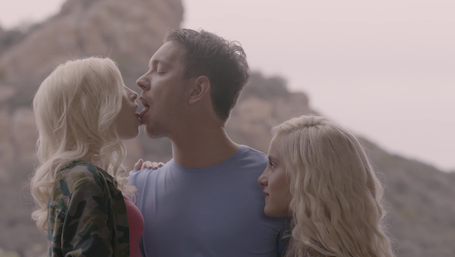 15_10_15_The_Cabin_and_my_Wood_Naomi_Piper_ - aifuli.cc-aifuli.cc